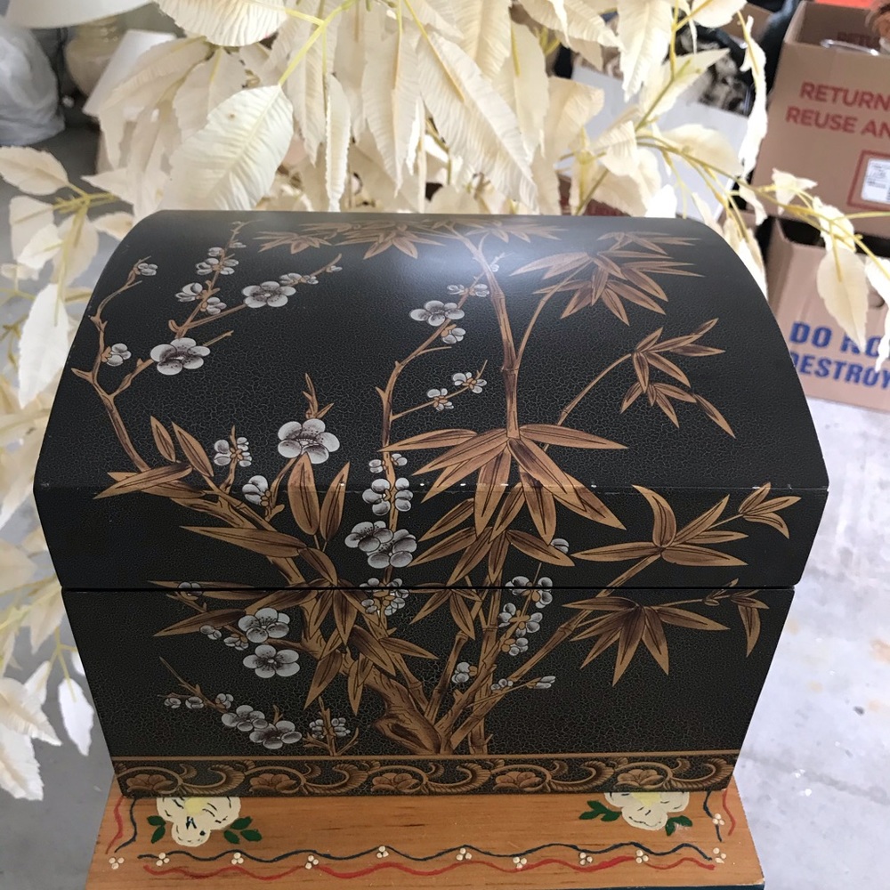 Asian decor box